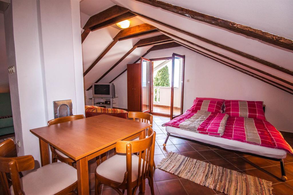Apartman Joso Diklo Buitenkant foto